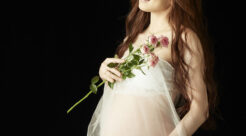 お腹をストレートに出さないマタニティフォト4