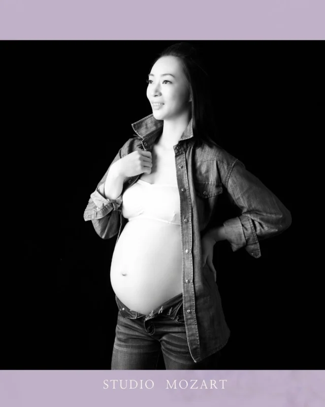 いつかこの小さな命に伝えたい。
*
「あなたが来てくれるとわかった日から、
世界は優しく、光に満ちて見えた」と。
*
不安も、迷いも、
すべてあなたが力に変えてくれた。
*
強くなれたのは、
私があなたの母になれたから——。
*
この瞬間を、忘れたくない。
この想いを、未来のあなたへ届けたい。
*
I want to tell this little life someday.
*
"From the day I knew you were coming,
the world seemed kinder and filled with light."
*
You turned all my anxieties and doubts
into strength.
*
I became stronger because
I became your mother.
*
I don't want to forget this moment.
I want to pass these feelings on to your future self.
*  #スタジオモーツァルト #マタニティフォト東京 #妊婦写真 #母になる瞬間 #涙がこぼれる瞬間 #母性の愛 #上品なマタニティフォト #奇跡の記録 #maternityphoto #命の輝き