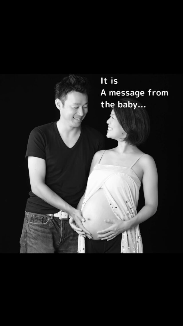 'Thank you for being born' - with a photograph.
Why don't you weave your photos together?  *
🚩We asked the photographer, Komachi, about many things.  *  ～∴～∴～∴～∴～∴～∴～∴～∴～∴～∴～∴～∴～∴
We asked photographer Komachi-san to tell us what she thinks about making maternity photos.
*
"I am a photographer, I am a photographer, I am a photographer, I am a photographer, I am a photographer.
*
The work I shoot is a little different from the popular maternity photos.
The work I shoot is a little different from the maternity photos that are popular on the street.
*
I am dedicated to capturing the expressions and radiance that are unique to the time of pregnancy.
I am particular about capturing the expressions and radiance only during the pregnancy period,
I use the skills and experience I have acquired from shooting actresses and celebrities.
I have acquired a lot of experience and skills in shooting actresses and celebrities.
We are committed to capturing the expressions and radiance only during the pregnancy period.  *
Black background,
We are particular about.  *
The background is black.
We want to create simple portraits that bring the couple to life.
We are not looking for cute and sweet maternity photos, but beauty, beauty, mystery and stylishness.  ****************************  #maternityphotography  #maternityphotoshoot #maternityphotos #30weeks #27weeks #28weeks #29weeks